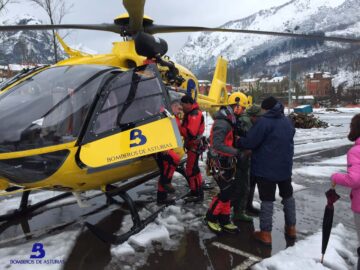 2015.02.06 Rescate y asistencia sanitaria en Cabrales 1