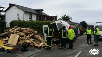 2015.02.24 ACCIDENTE DE TRAFICO EN SETIENES (VALDES) 1