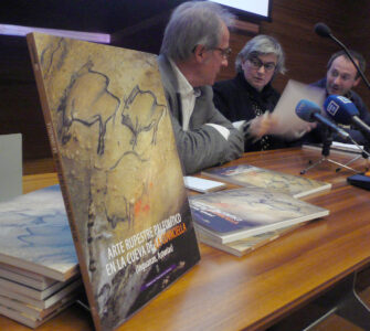 2015_03_30 presentacion libro Covaciella