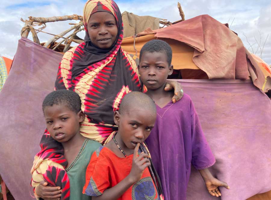 la-sequ-a-llena-los-campos-de-refugiados-en-somalia-cand-s-365