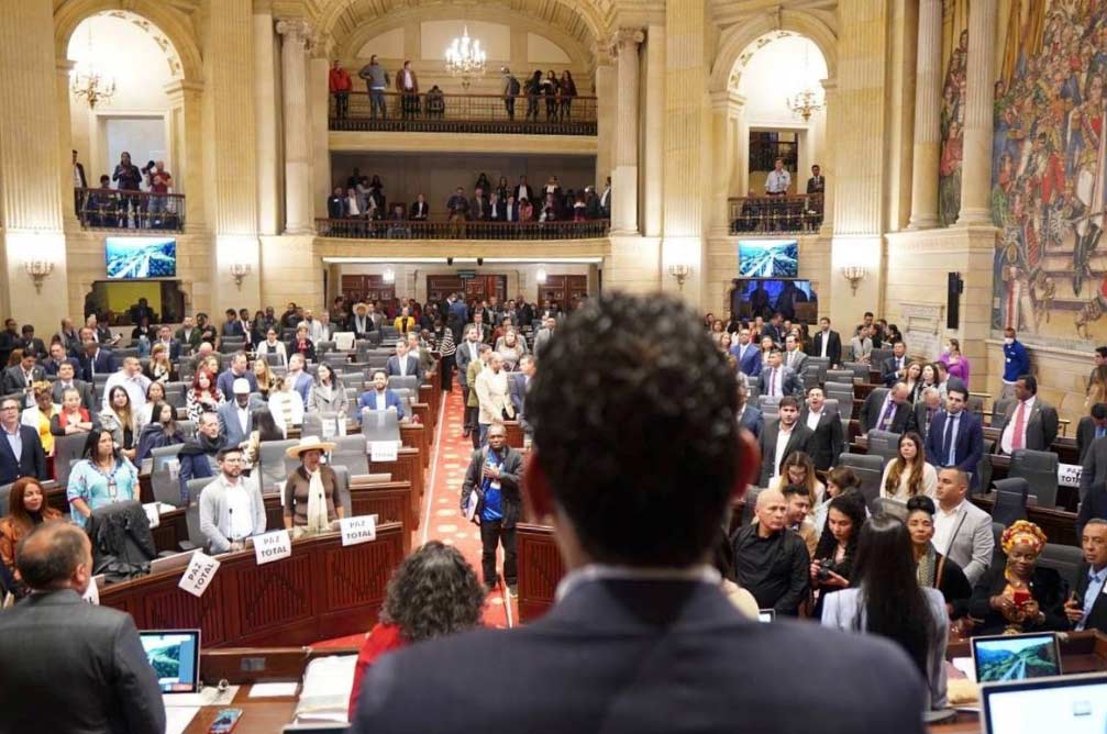 La ley de «paz total» es aprobada en Colombia | Candás 365