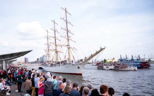 El puerto de Hamburgo celebra su 835 aniversario 