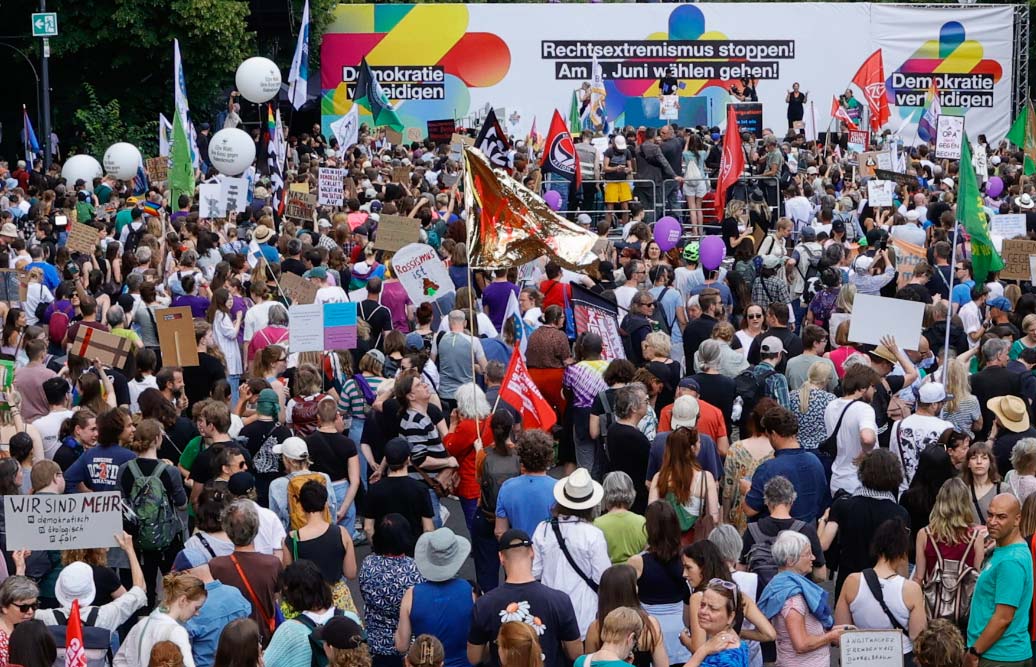 Protesta masiva contra el extremismo de derechas en Berlín