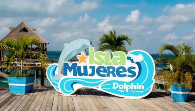 Isla Mujeres en Dolphin Discovery