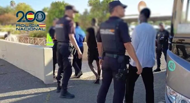Policía Nacional detenidos en Gran Canaria