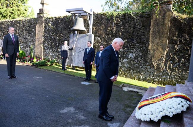 El presidente Steinmeier honra a víctimas de bombardeo alemán a Gernika Candás 365 El presidente Steinmeier honra a víctimas de bombardeo alemán a Gernika
