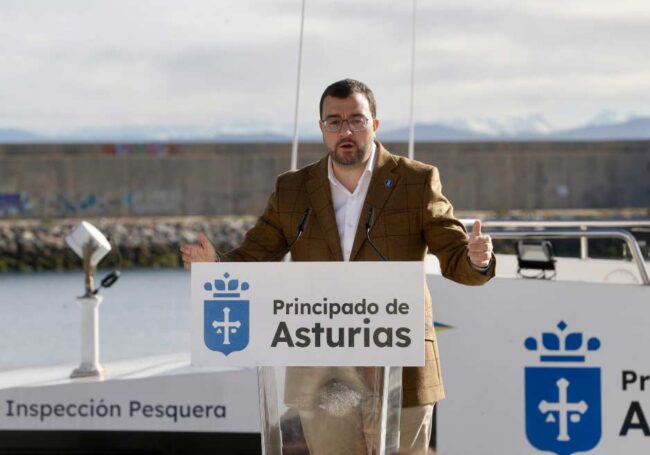 Luanco moderniza su muelle pesquero