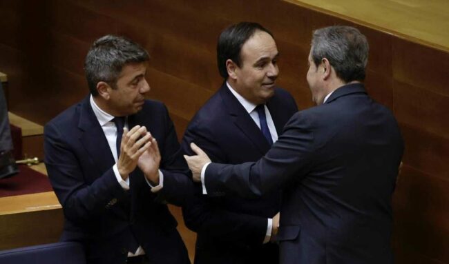 Mazón felicita a Juanfran Pérez Llorca por su investidura