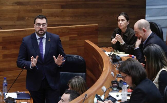 Barbón garantiza prioridad absoluta a la universidad pública