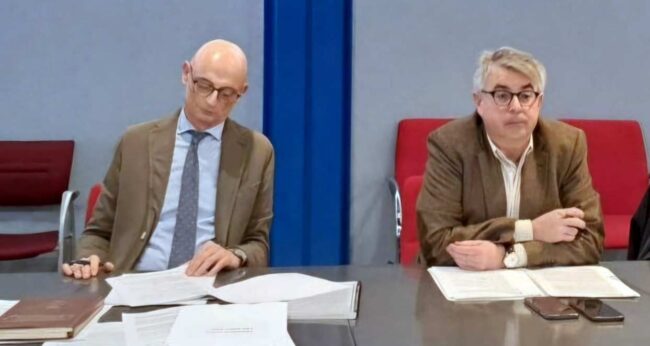 La CUOTA frena tres parques de baterías en Oviedo