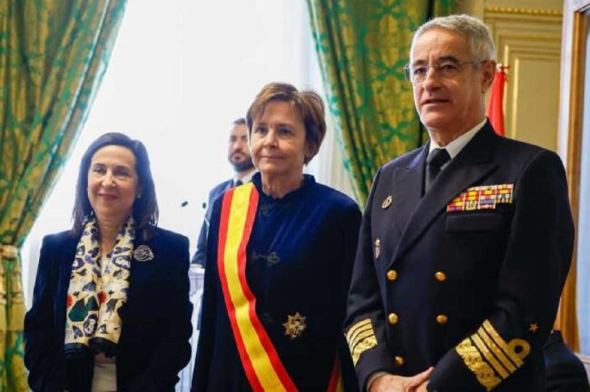 Moriyón recibe la Cruz al Mérito Naval Candás 365 Moriyón recibe la Cruz al Mérito Naval