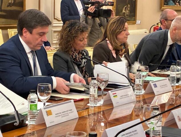 Asturias apoya reducir horas lectivas y ratios