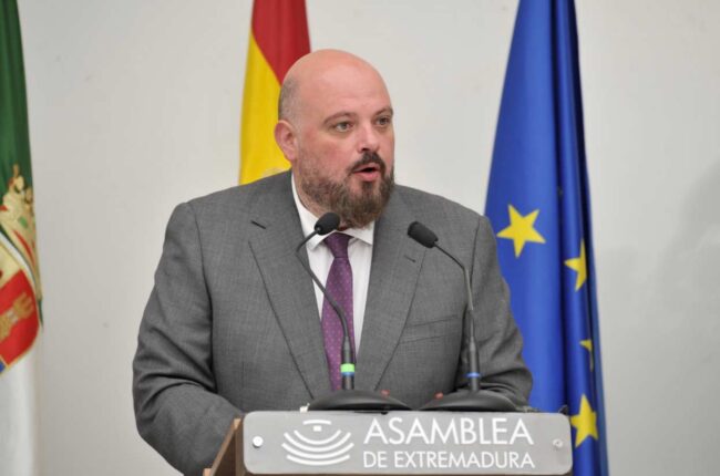 Naharro afirma que la igualdad exige compromiso y humildad