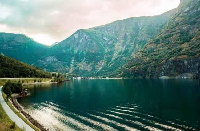 Ruta por los fiordos noruegos en primavera