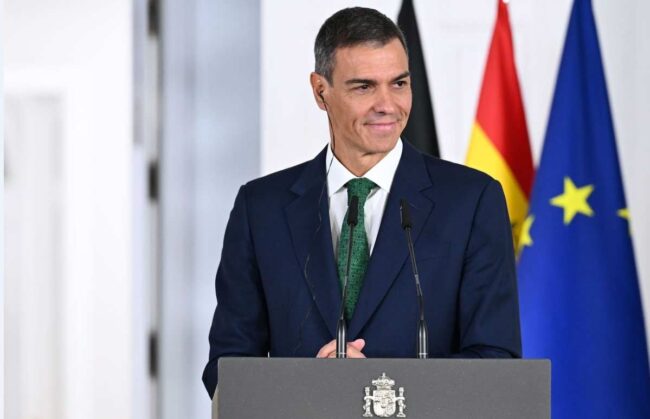 Sánchez presiona en Bruselas contra la guerra en Oriente