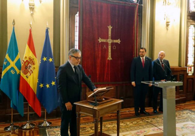 Barbón: "La democracia se defiende cada día"