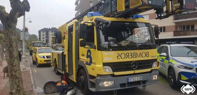 Un incendio calcina una vivienda en Salinas