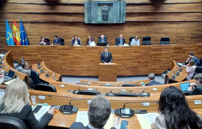 Asturias aprueba la Ley de Colegios Profesionales