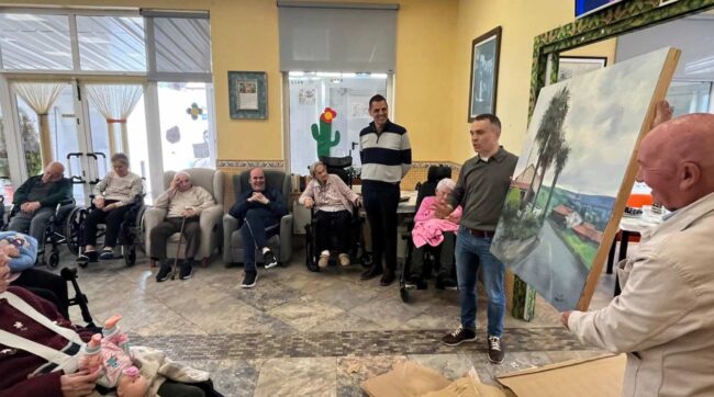 La residencia Armayor de Molleda recibe un cuadro premiado
