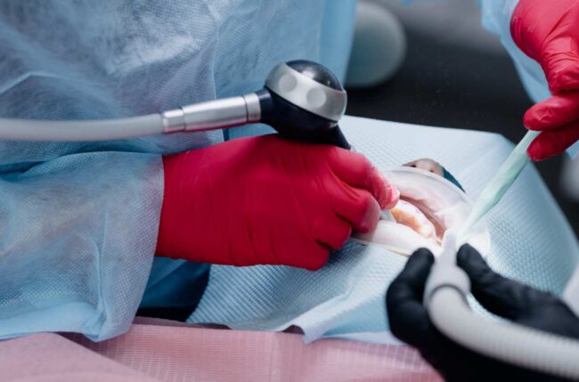 Tratamientos dentales profesionales en Moratalaz