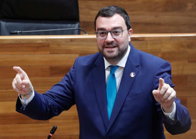 Barbón reivindica su actuación en la defensa de Asturias