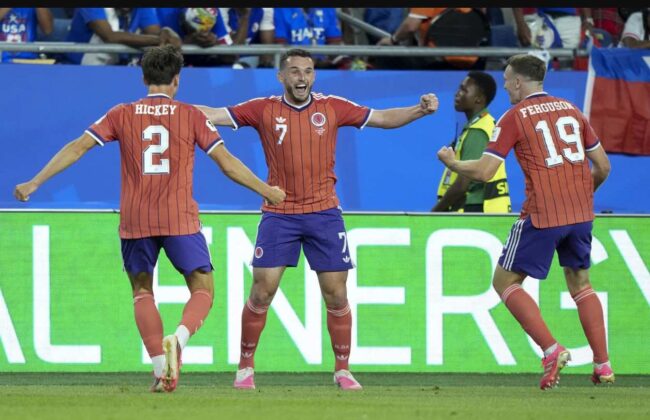 McGinn da la victoria a Escocia ante Haití en el Mundial
