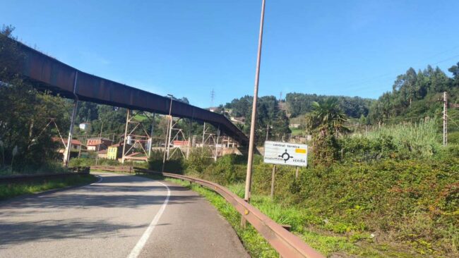 Calvo defiende desviar el tráfico de La Calzada a Aboño
