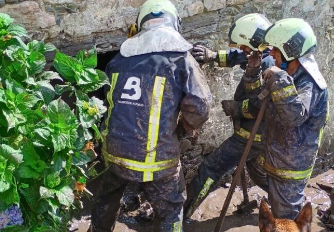 Inundaciones y daños por una tromba en Llamera