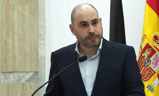 Pérez Triano deja todos sus cargos y la política