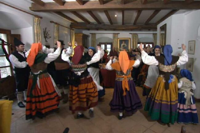 La jota aspira a ser BIC en Asturias Candás 365 La jota aspira a ser BIC en Asturias
