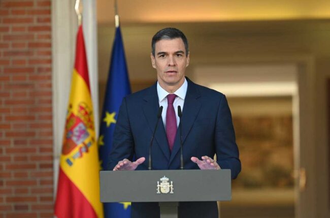 Sánchez despierta a España convocando elecciones