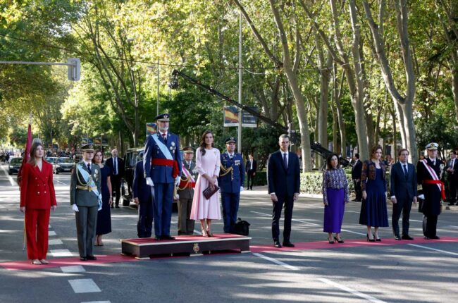 Sánchez insultado en el desfile del 12 de octubre
